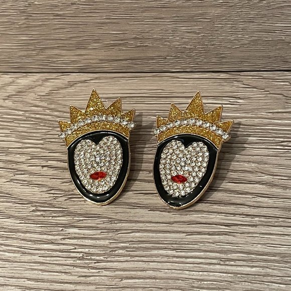 3/$35 Evil Queen Snow White // Disneyland Disney World Earrings - Picture 2 of 5